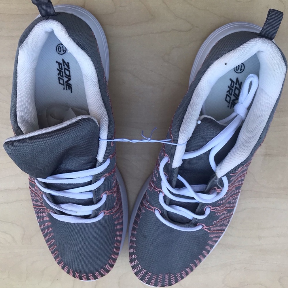 Zone pro very light sneakers